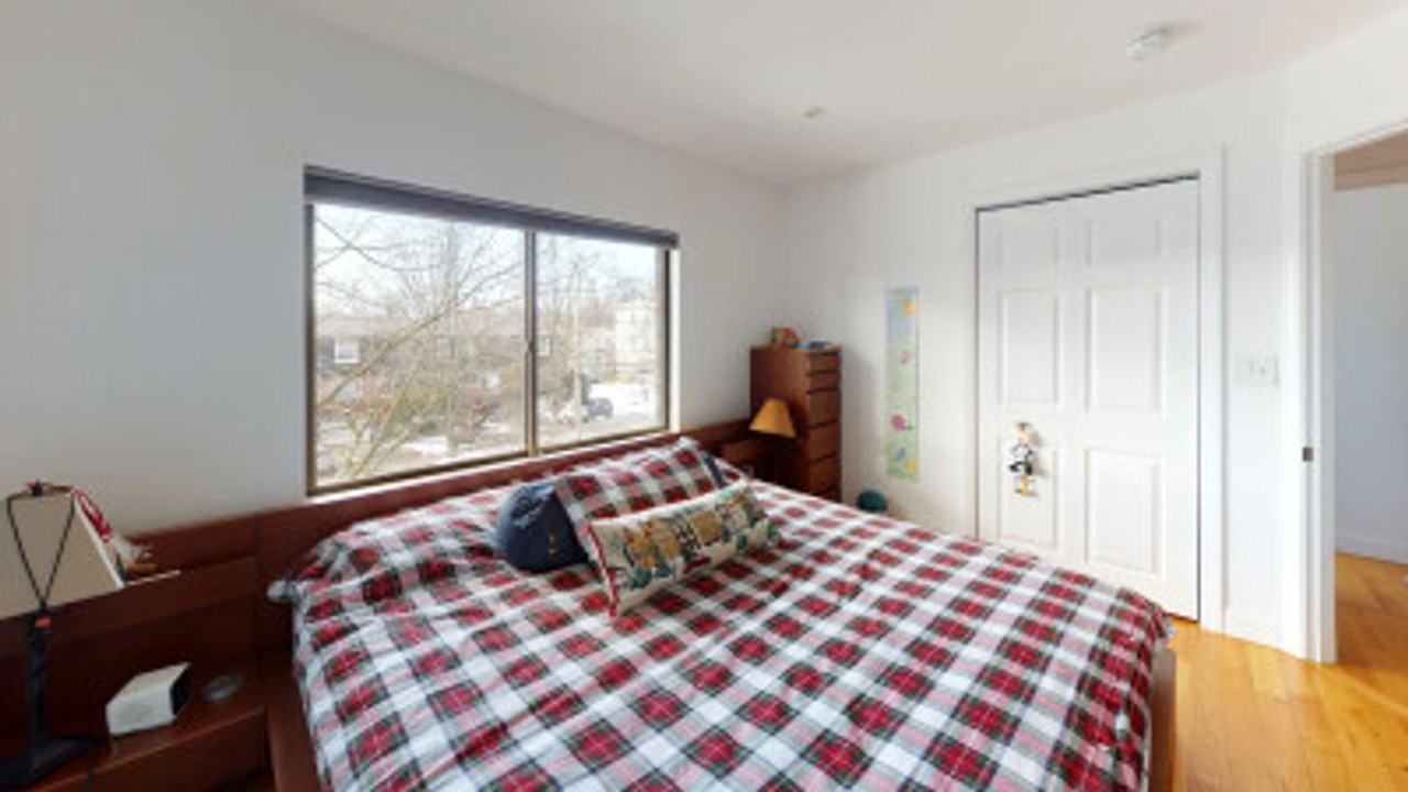 22 Broadlawn Park - Photo 7 of 14