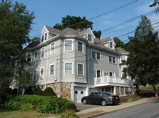 25 Wellington St #2 - Photo 4 of 19