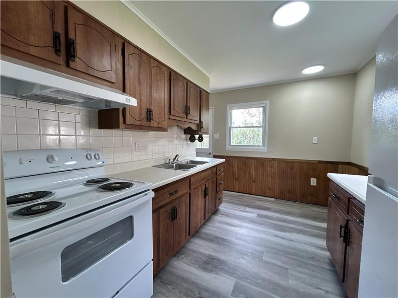 2823 Cleveland Ave - Photo 2 of 8