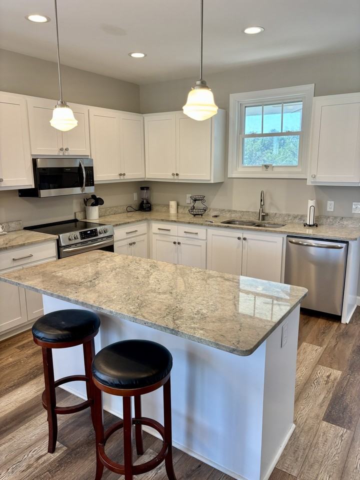 310 Big Pine Rd - Photo 5 of 27