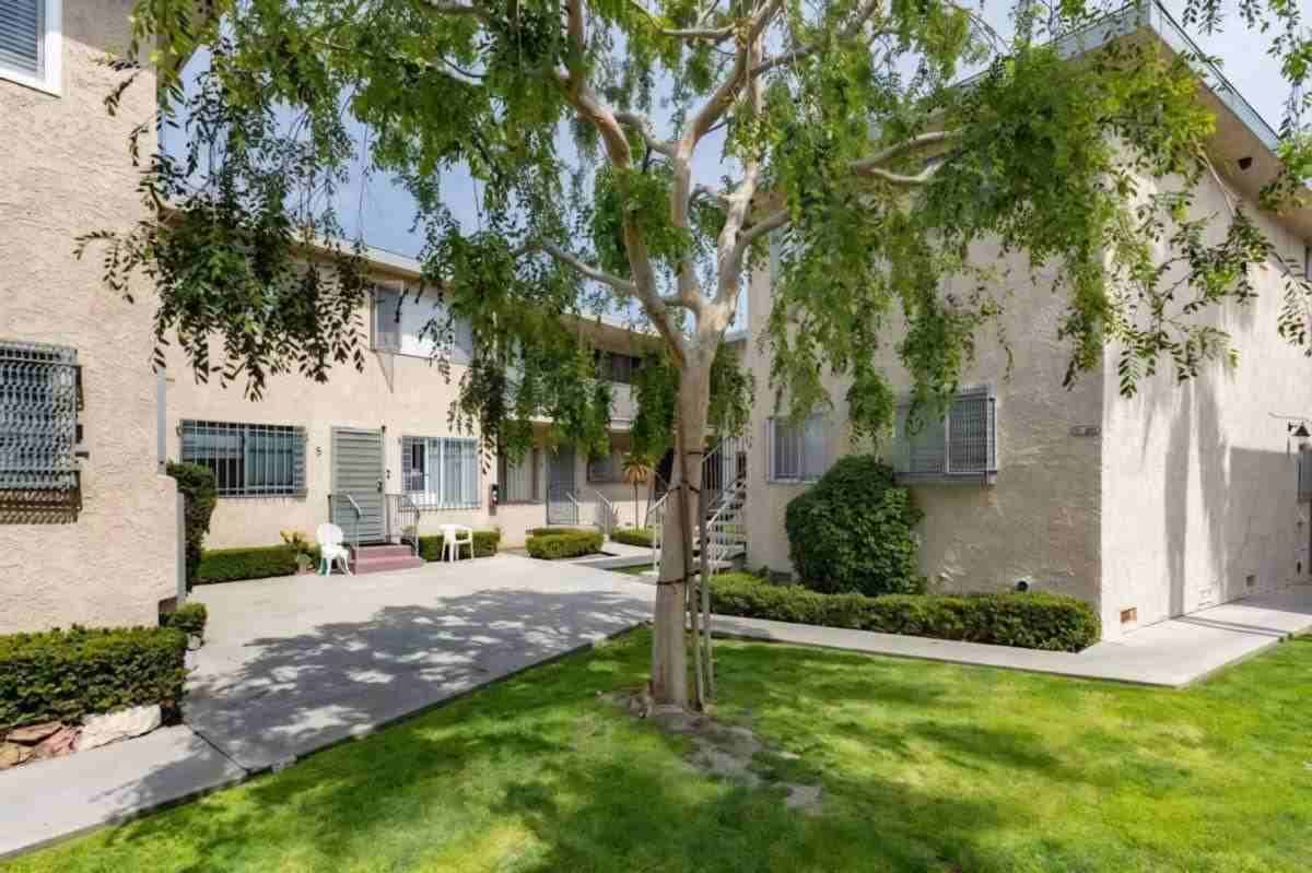 3874 Potomac Ave #11B - Photo 4 of 10