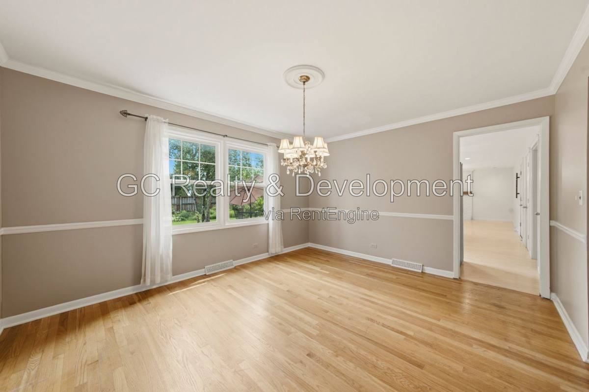 212 Tupelo Ave - Photo 3 of 10