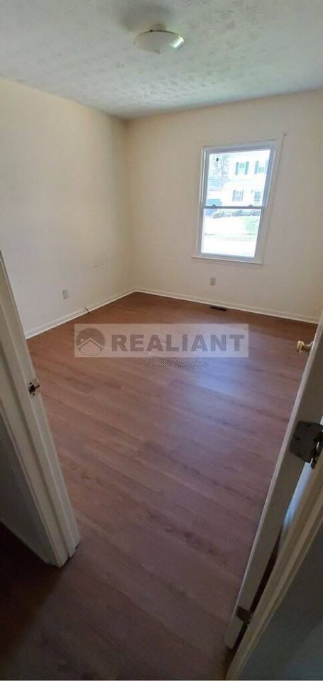 1412 Ritchie Ct - Photo 3 of 10