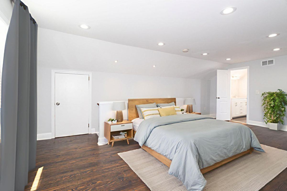 1170 Gruber Ave - Photo 4 of 15