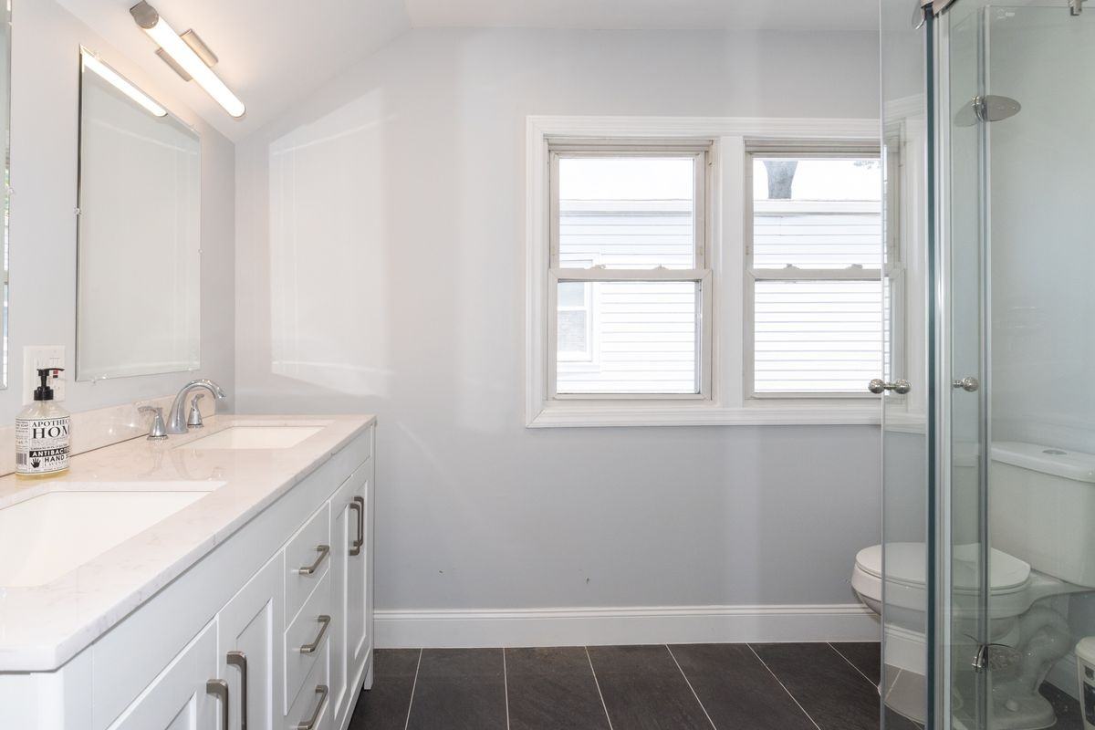 1170 Gruber Ave - Photo 5 of 15