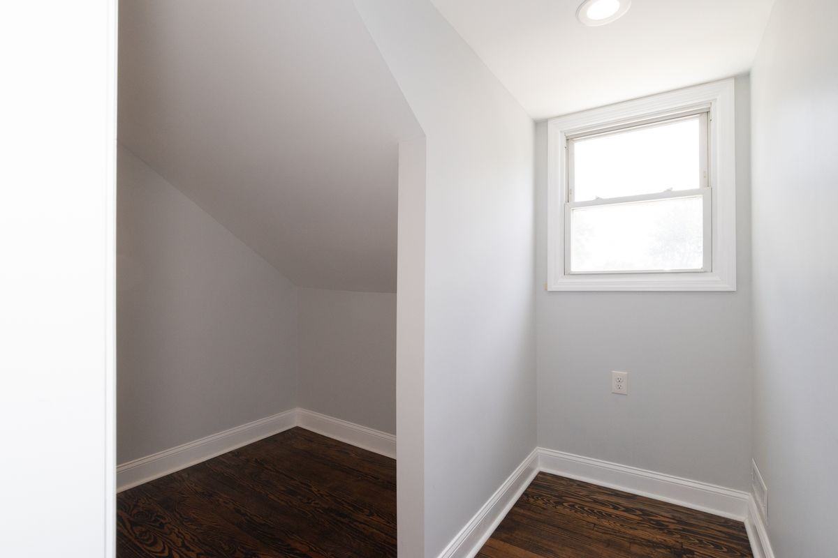 1170 Gruber Ave - Photo 6 of 15