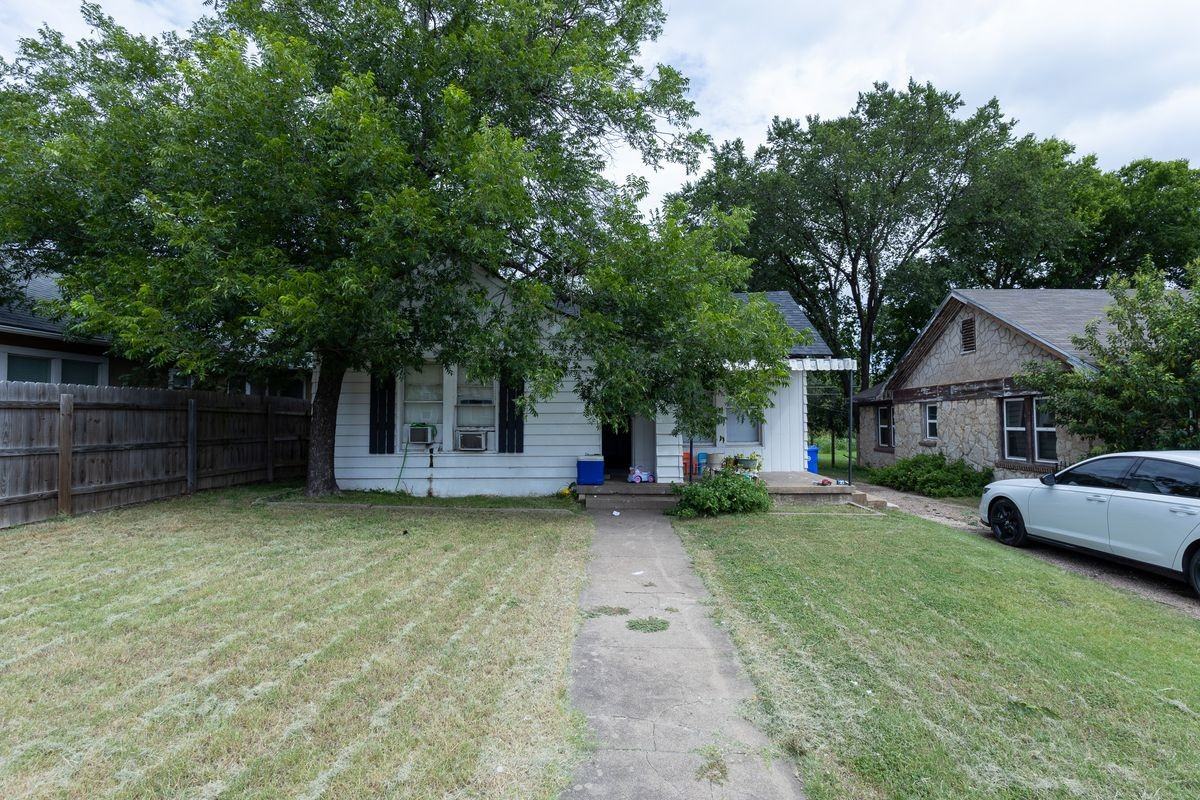 2913 Homan Ave