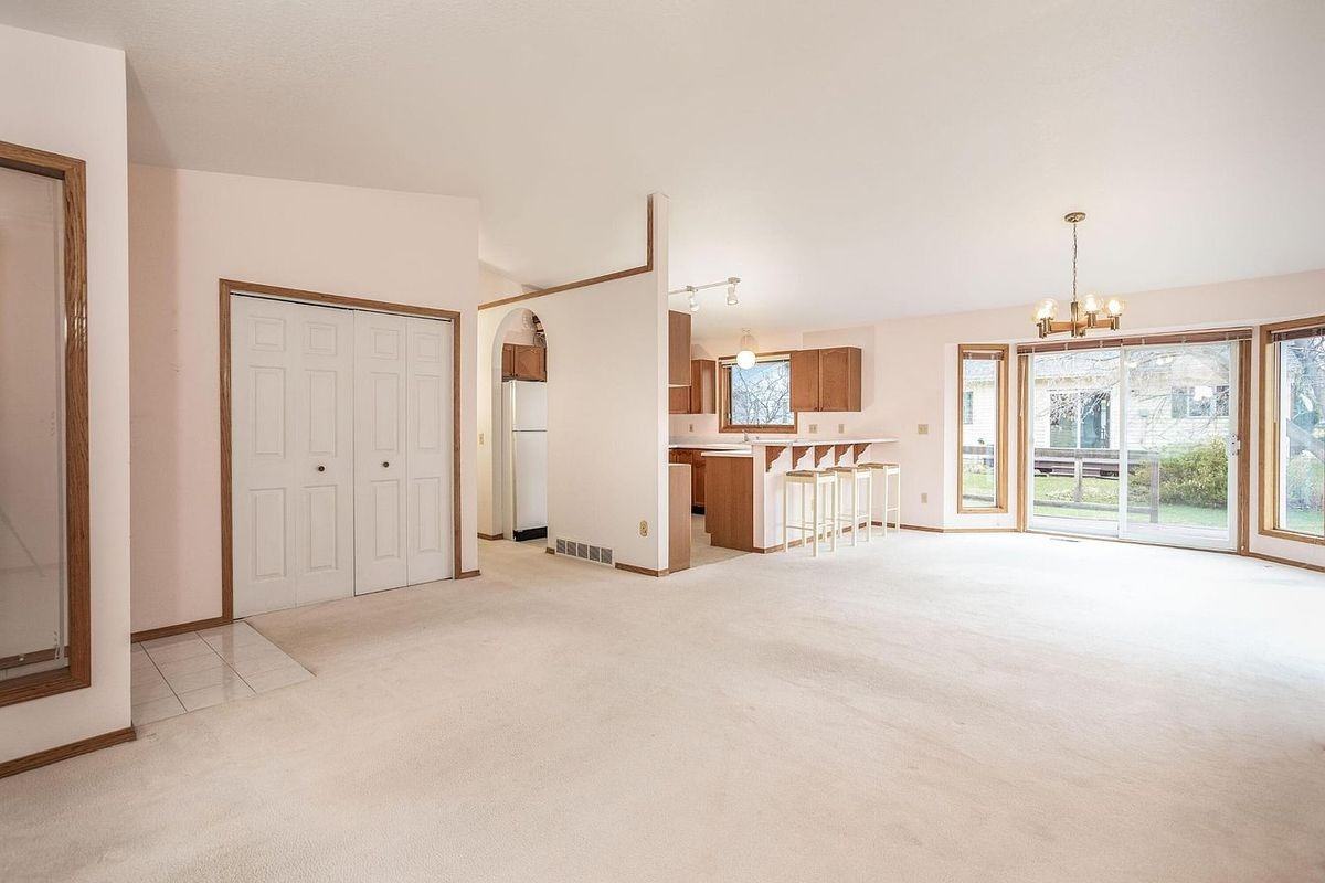 140 W Nicklaus Ave - Photo 6 of 13