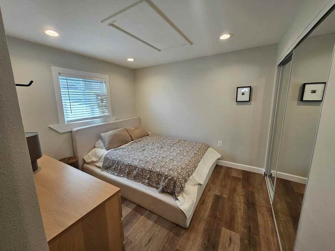 1554 Orange Ave ##C - Photo 3 of 3