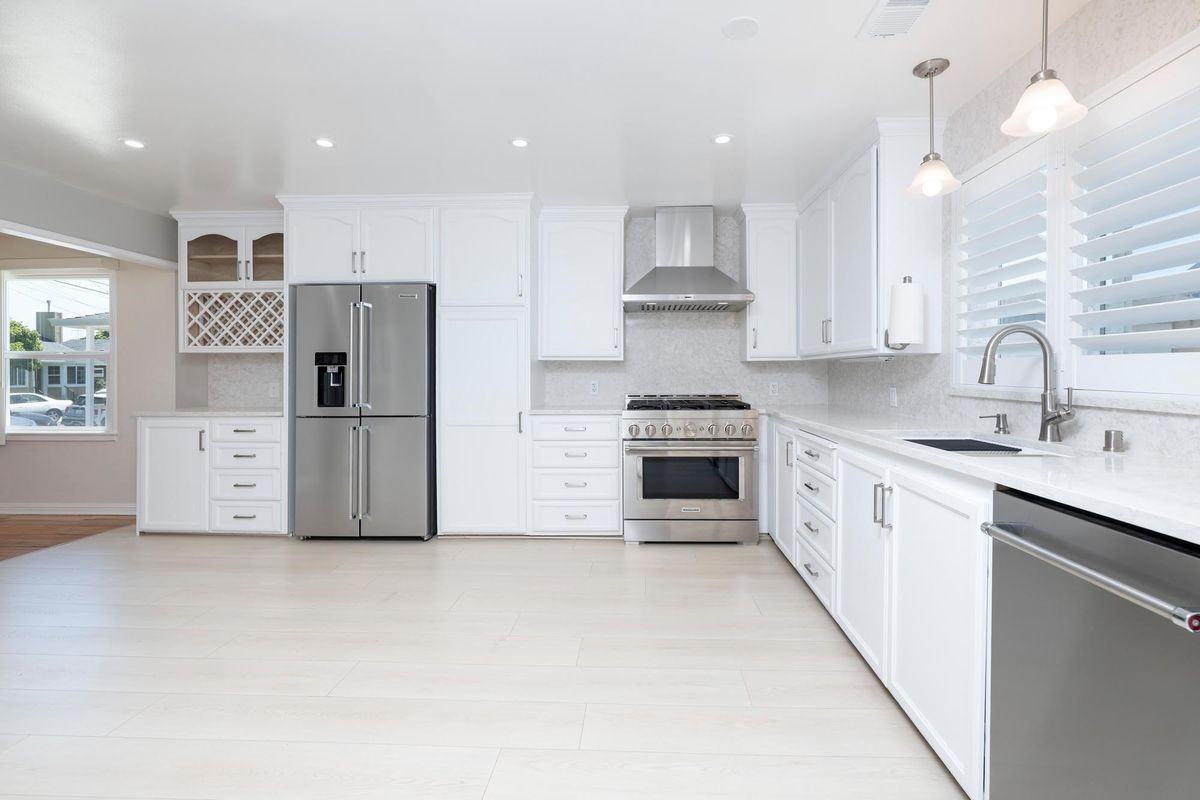 131 Ottawa St - Photo 6 of 14