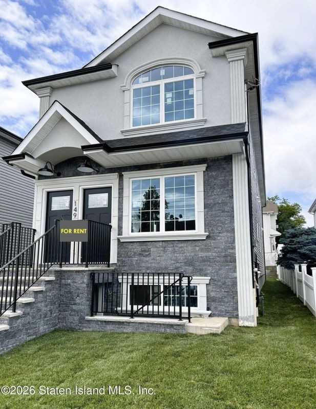 149 Vedder Ave ##2fl