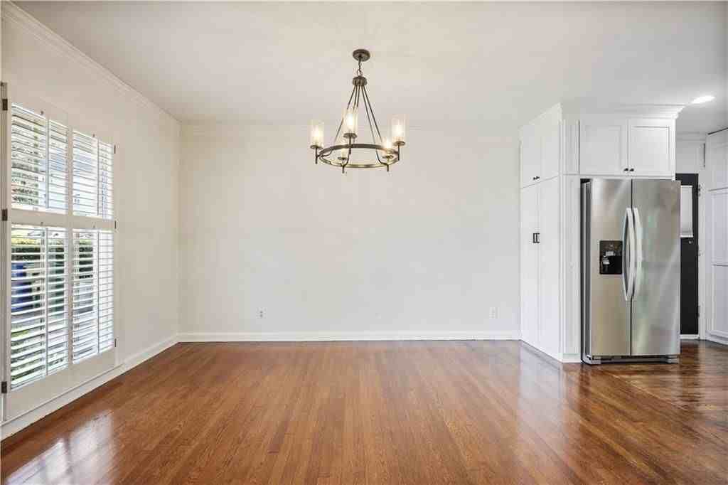 2509 Sharondale Dr Ne - Photo 5 of 36