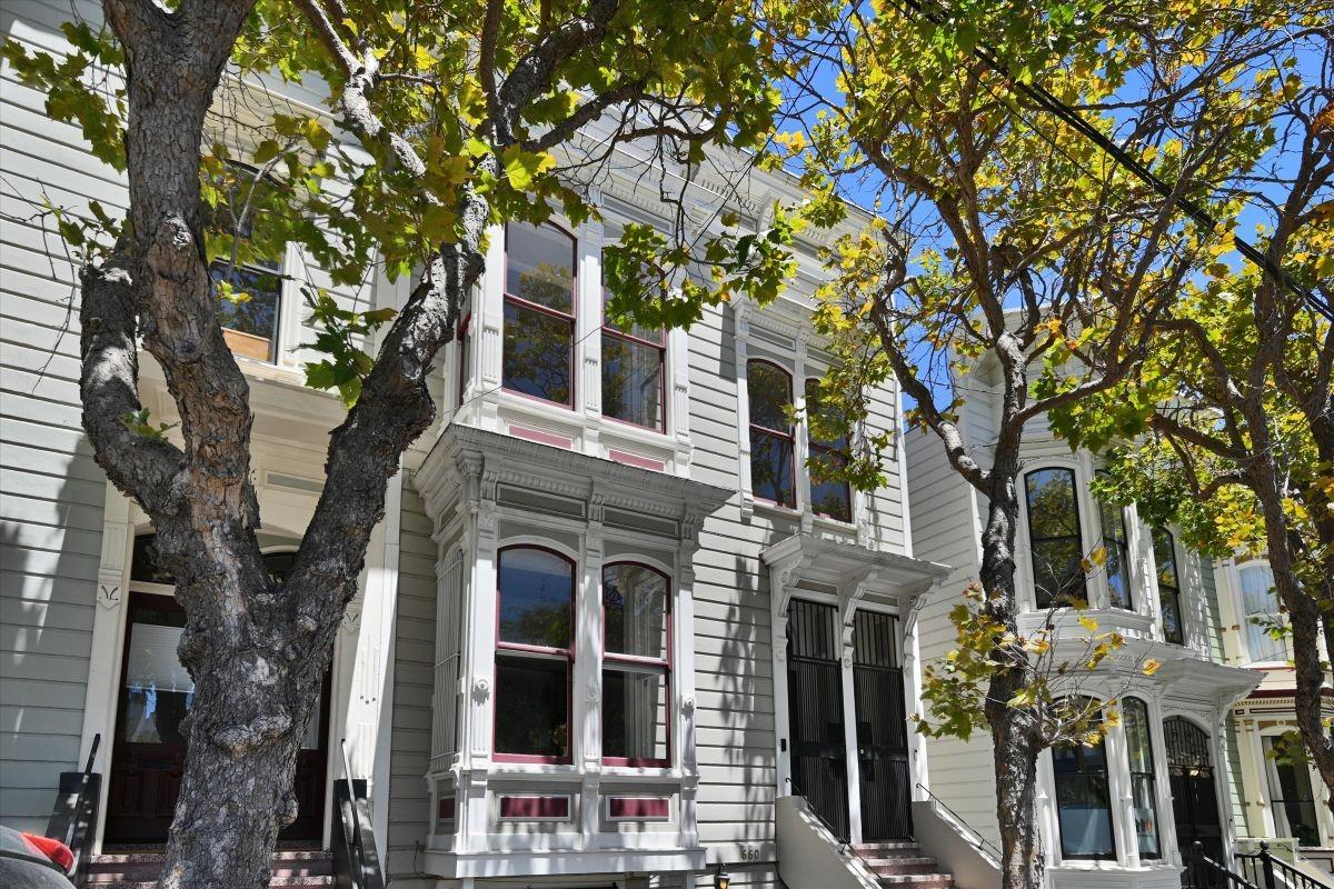 656 Hayes St - Photo 2 of 34