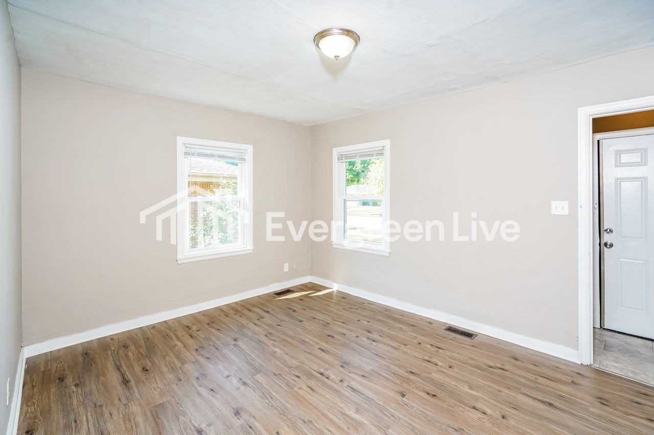 4218 N 67th St - Photo 2 of 15