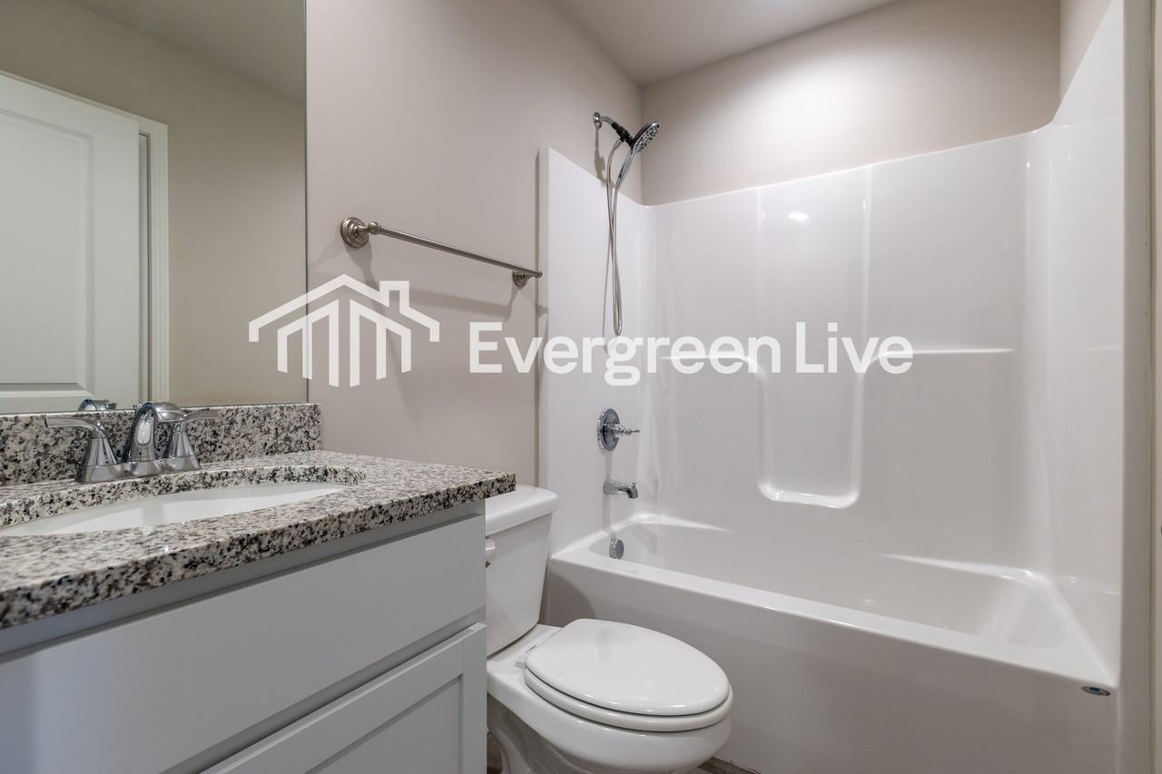 124 E Burlington Dr - Photo 7 of 19