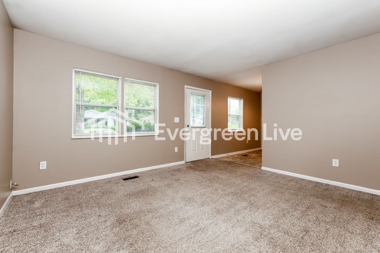 3621 Teaberry Dr - Photo 2 of 15