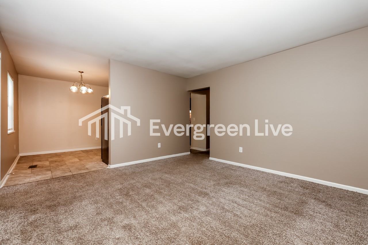 3621 Teaberry Dr - Photo 4 of 15