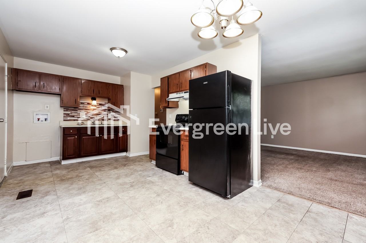 3621 Teaberry Dr - Photo 5 of 15