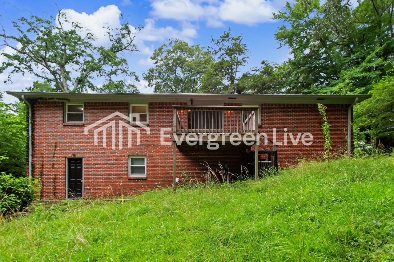 421 Westwood Ave - Photo 7 of 15