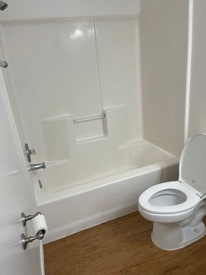 Woodfield Apartments - Photo 7 of 7