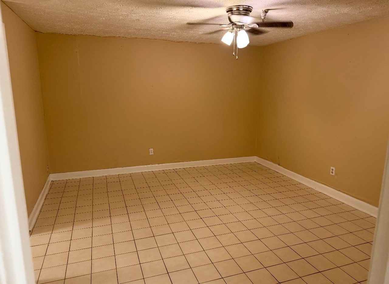 178 Leader Avenue - Photo 5 of 32
