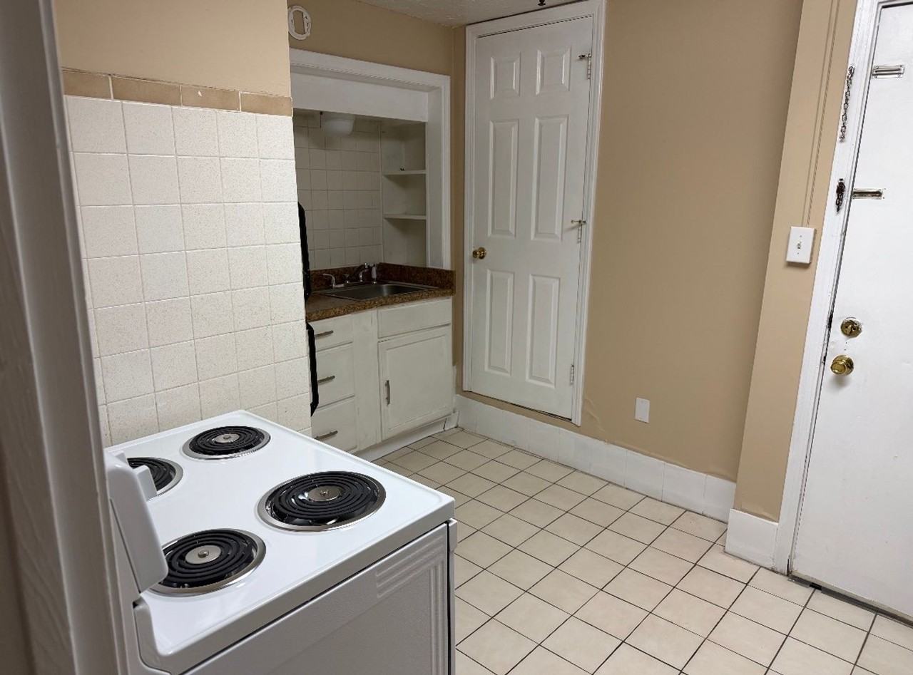 178 Leader Avenue - Photo 6 of 32