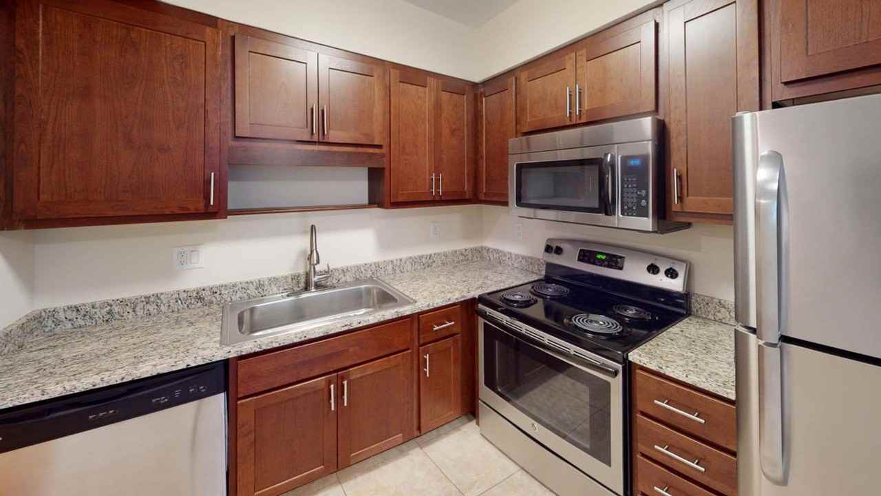 Broad Ripple Flats - Photo 4 of 21