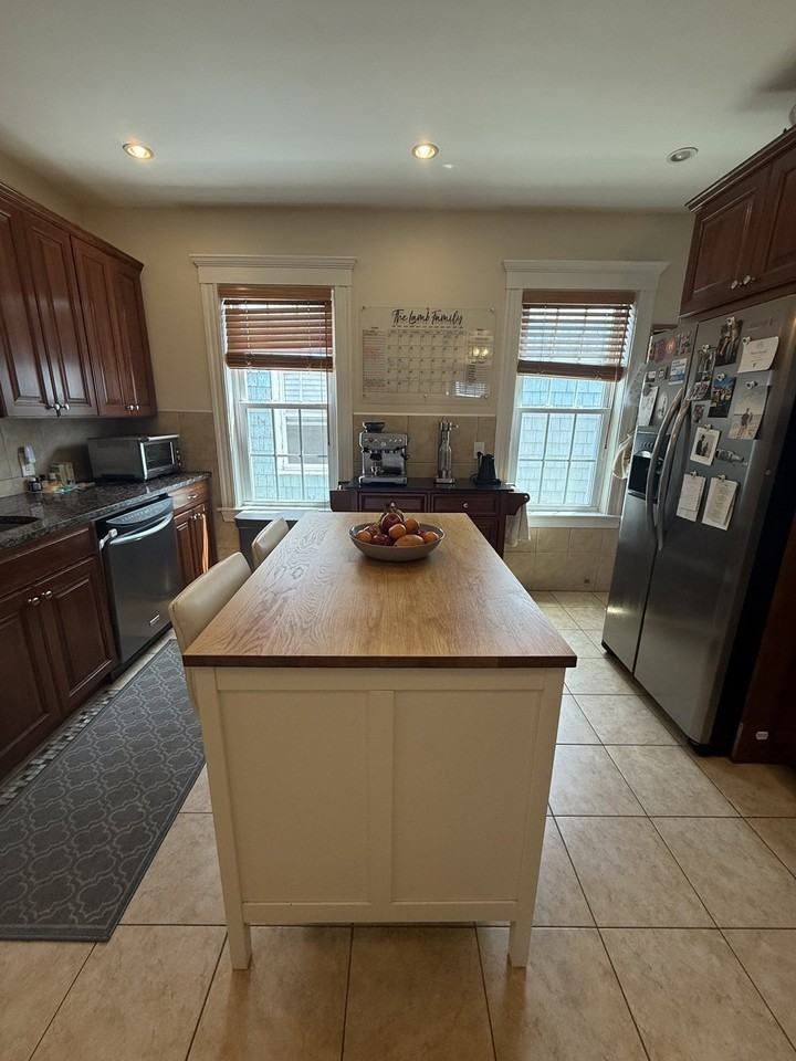 31 Mount Vernon St #3 - Photo 2 of 18
