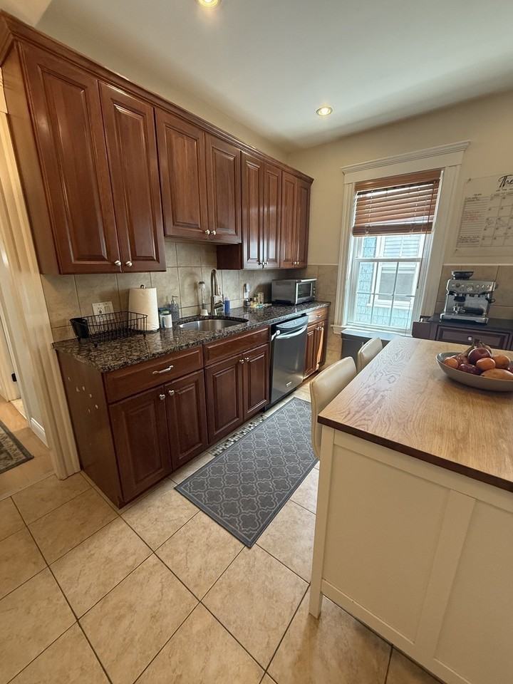 31 Mount Vernon St #3 - Photo 3 of 18