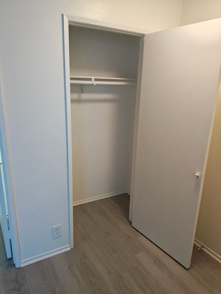133 Santa Clara Apartments - Photo 7 of 41