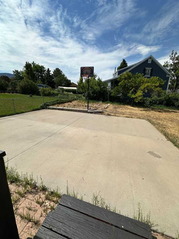 2269 W Skyview Dr - Photo 3 of 25