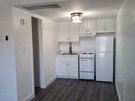 Hampton Court Apartments - Photo 1 of 1