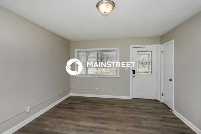 4915 Seville Dr - Photo 3 of 20