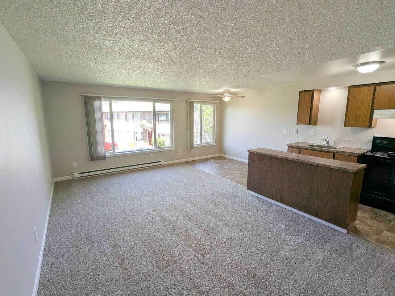 Apartment Complex ~ Murphy Manor - Photo 2 of 12