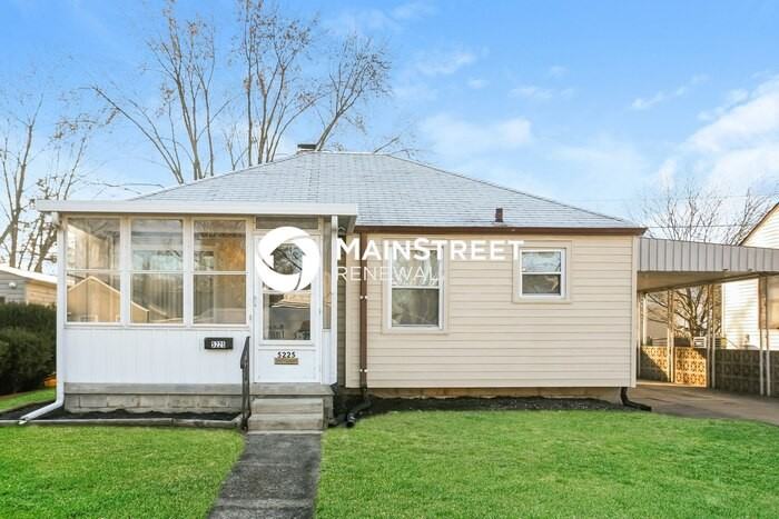 5225 E 20th Pl