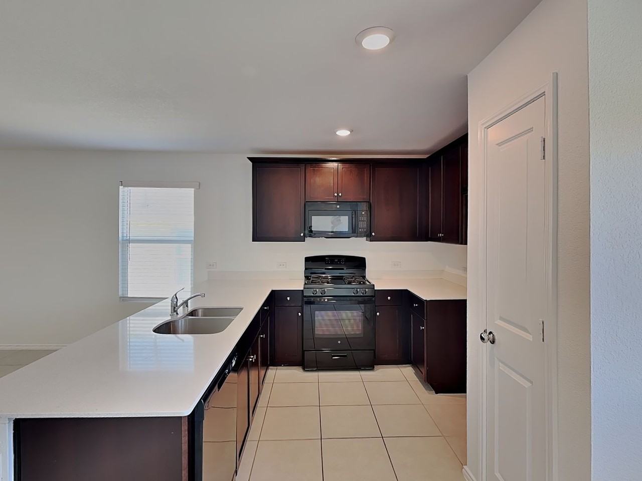 2644 Turtle Dove Dr - Photo 3 of 28