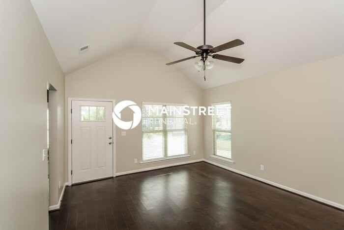 530 Briar Ridge Cir - Photo 3 of 16