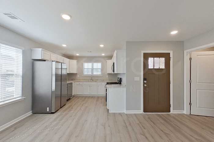 641 June St - Photo 7 of 21