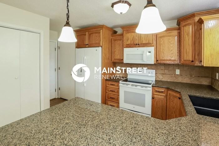 420 Se Alger Dr - Photo 7 of 16