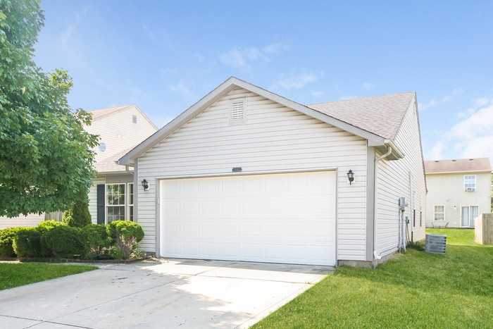 7143 Moon Ct - Photo 3 of 16
