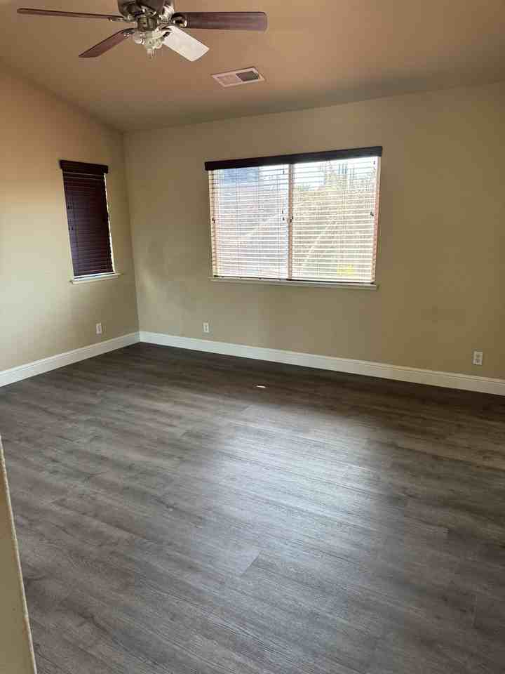 2125 Woodbury Dr #NA - Photo 6 of 11