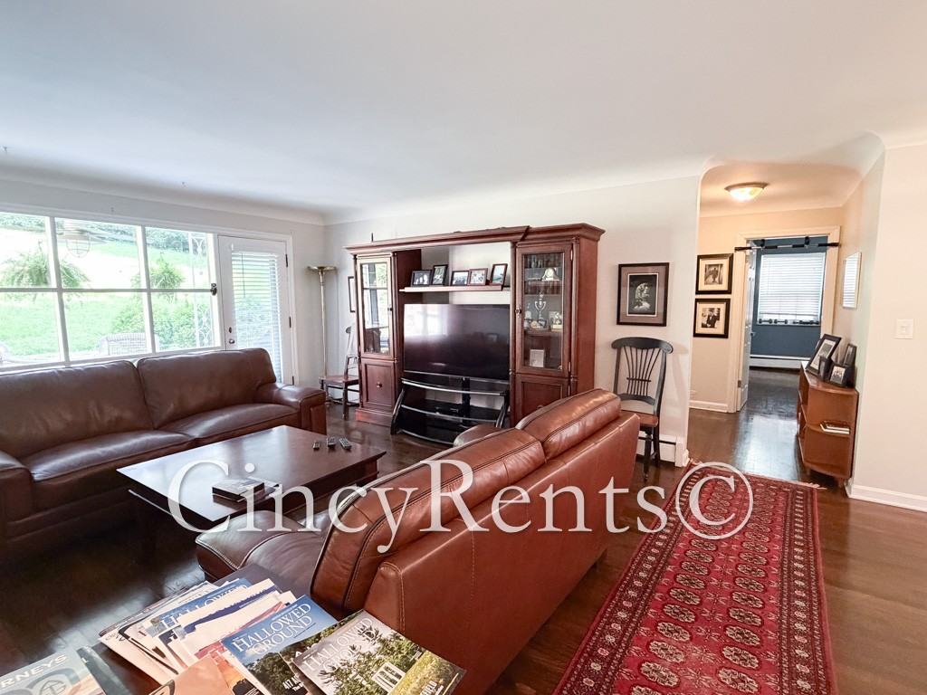 3024 Kinmont St #2 - Photo 3 of 18