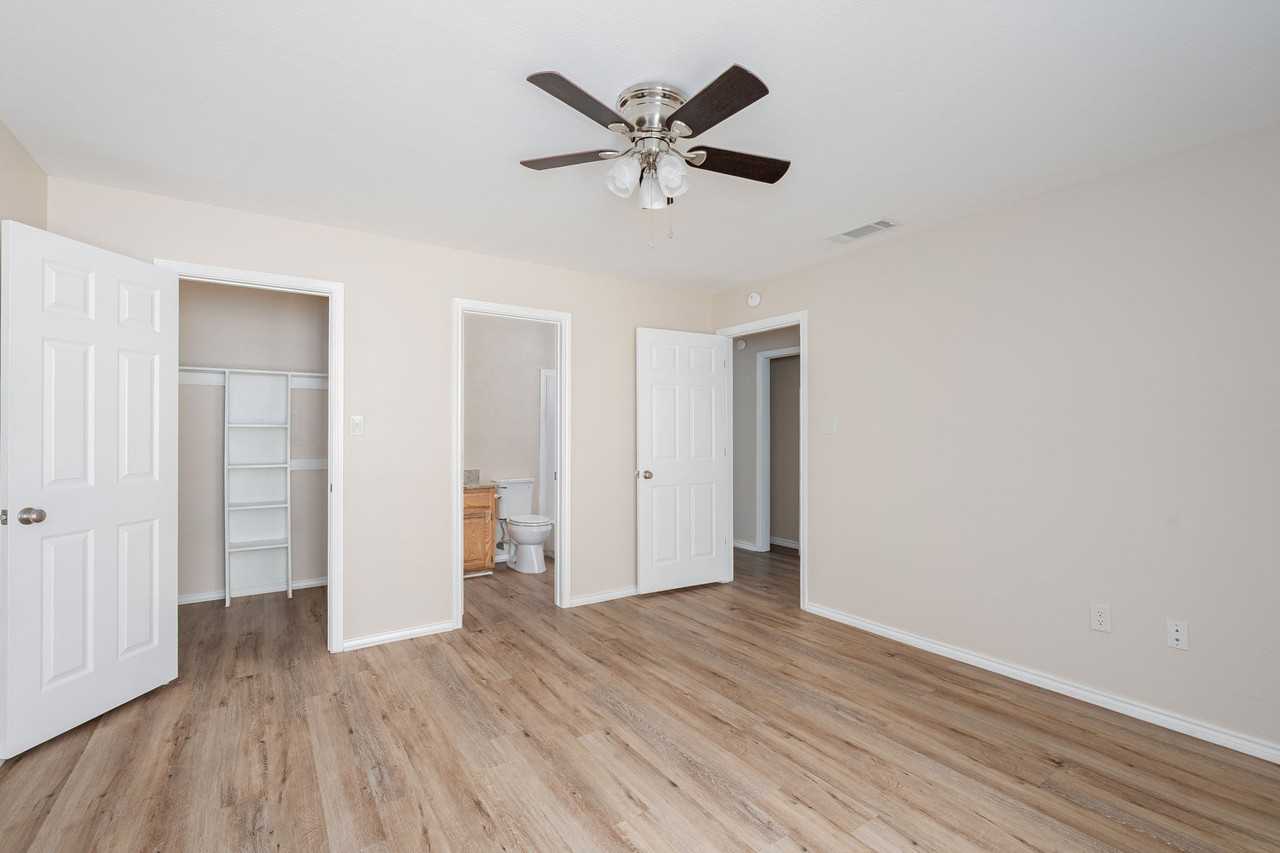 1801 Park Pl #1801 - Photo 7 of 18