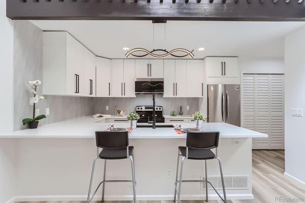12172 Bannock Cir #B - Photo 2 of 11