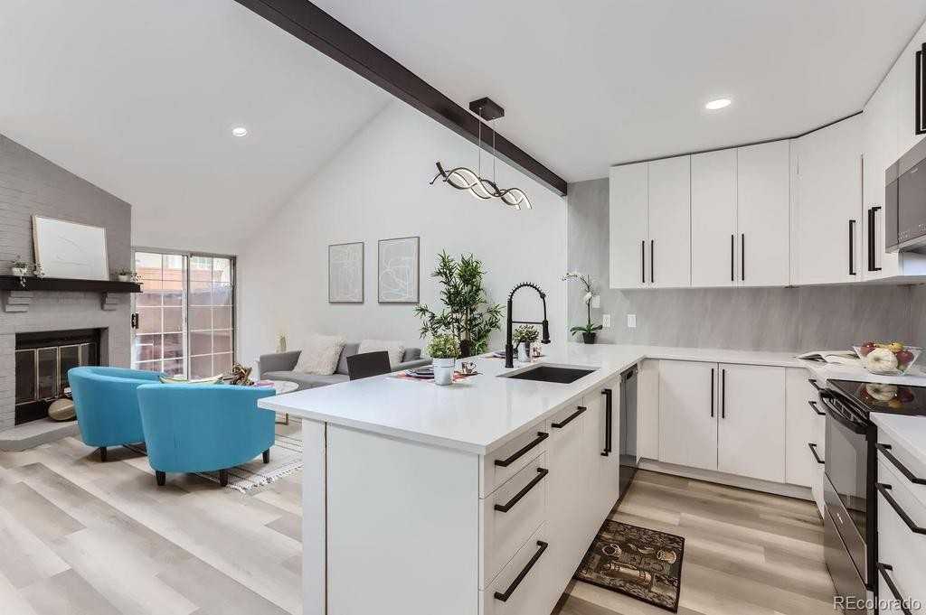 12172 Bannock Cir #B - Photo 3 of 11
