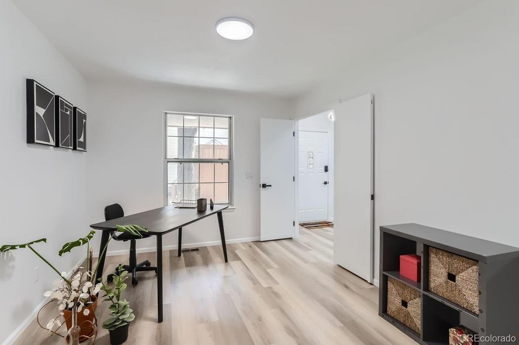 12172 Bannock Cir #B - Photo 4 of 11