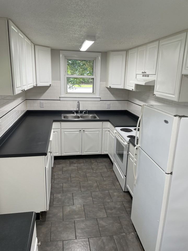 410 Lloyd St #NA - Photo 3 of 10
