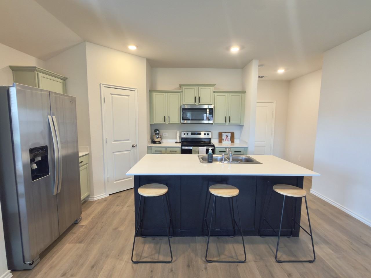 347 Boxwood Dr #NA - Photo 5 of 32