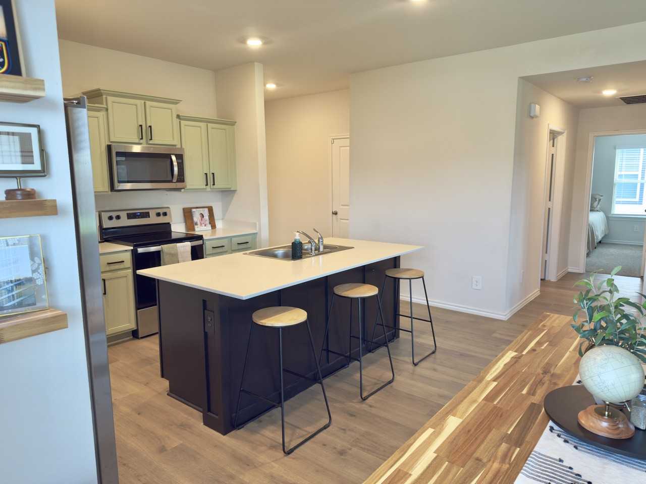 347 Boxwood Dr #NA - Photo 6 of 32
