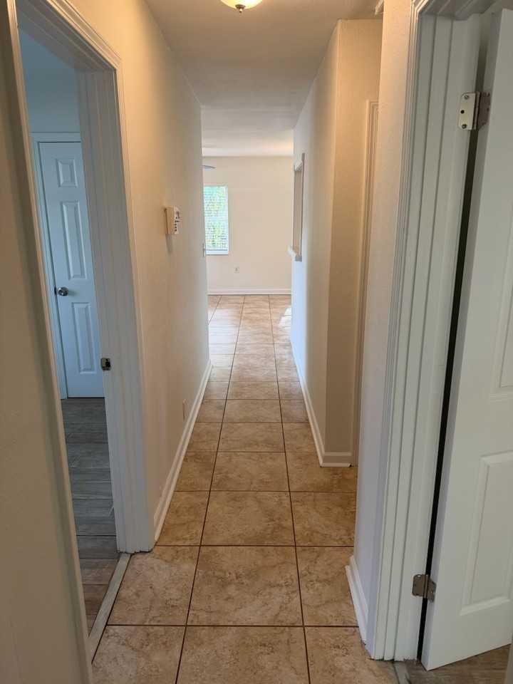 186 Roosevelt St #NA - Photo 6 of 13